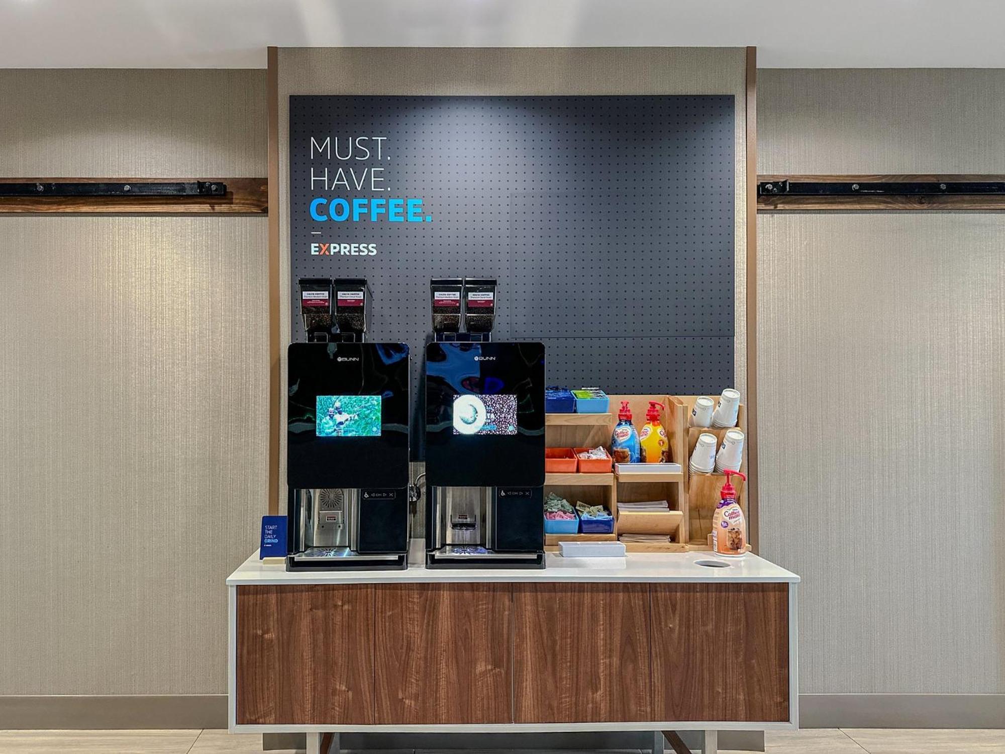 Holiday Inn Express & Suites Jacksonville South East - Medical Center Area By Ihg Экстерьер фото